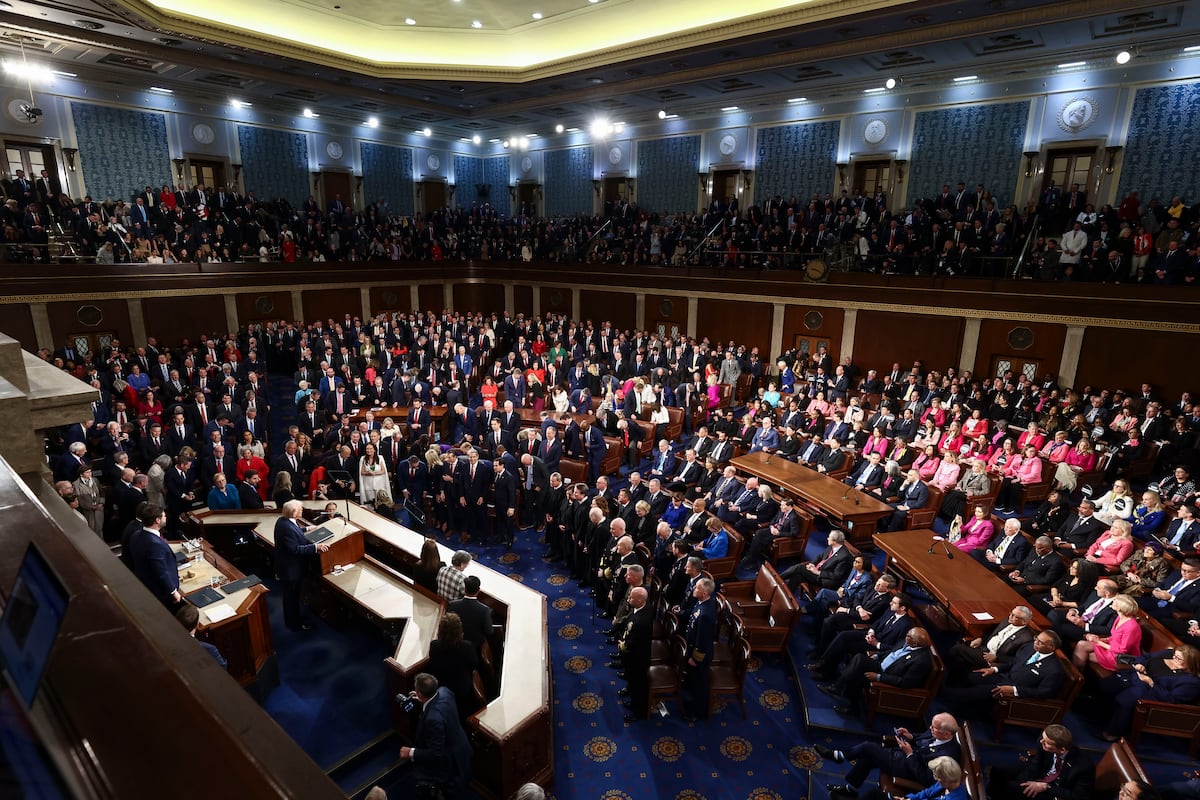 Donald Trump em uma sessão na Câmara de Representantes do Capitólio, em Washington D. C., em março de 2025. (Foto: JIM LO SCALZO - EFE)