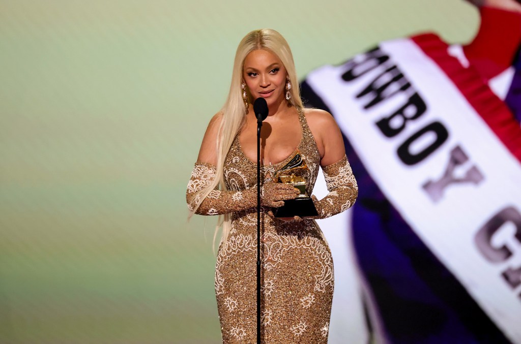 Fãs de Beyoncé ficaram feridos em uma stampede na escada rolante do transporte público após uma pessoa supostamente se assustar com um inseto após um show em Atlanta. (Foto: Reprodução)