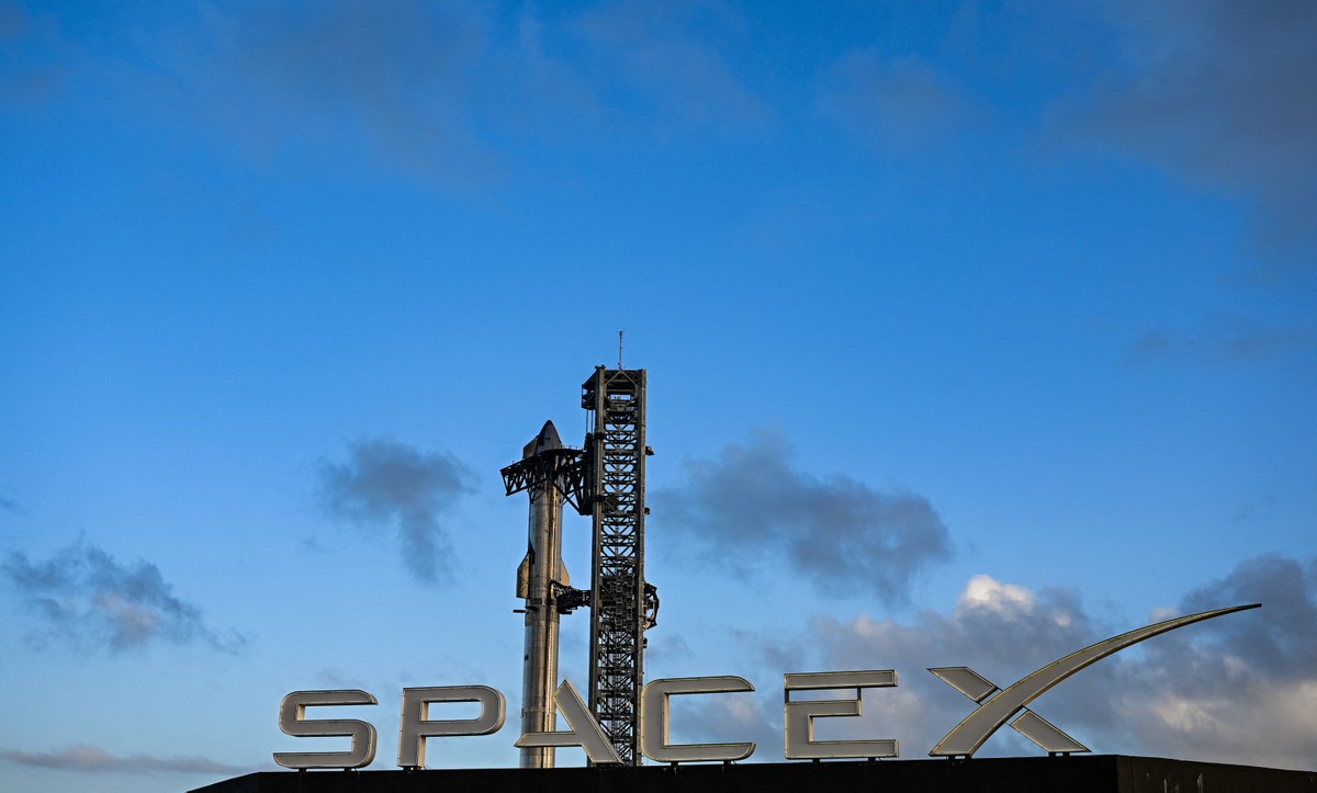 Foguete da SpaceX explode em teste no Texas após falha técnica sem feridos SpaceX (Foto: Chandan Khanna/AFP)