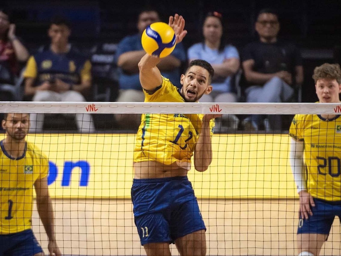 Brasil supera China e mira vitórias sobre Itália e Polônia na Liga das Nações Brasil venceu a China por 3 a 0 na Liga das Nações de vôlei (Foto: Volleyball World)