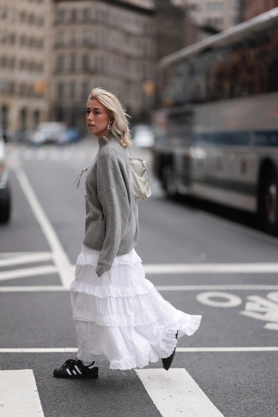 A saia boho está em todo lugar nesta temporada — Foto: Getty Images