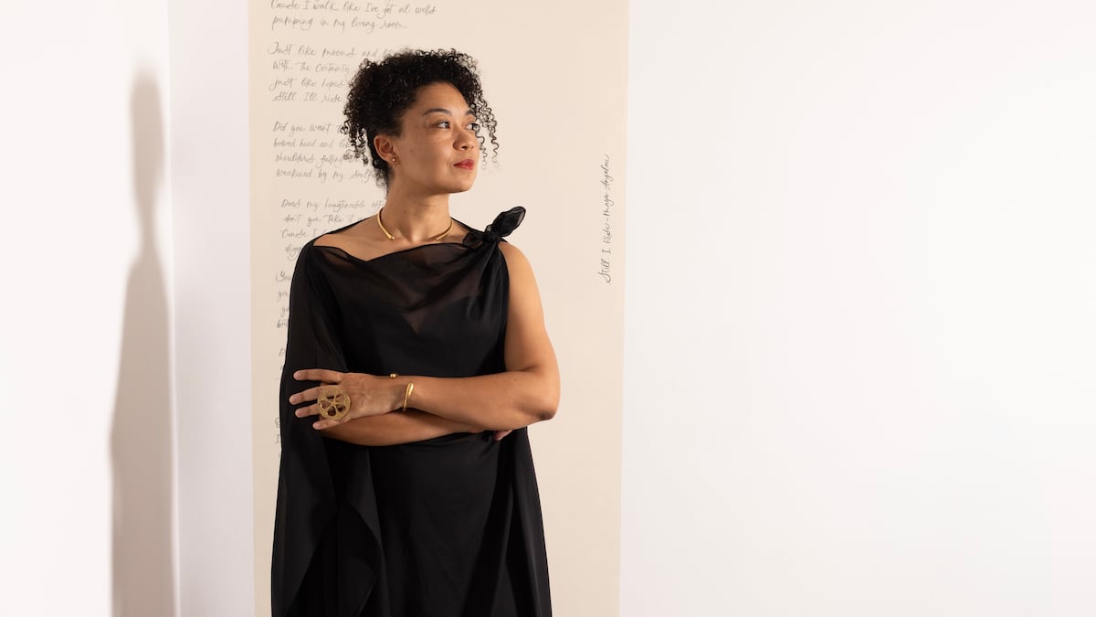 Velia Vidal destaca a importância de enxergar beleza na vida e na literatura Velia Vidal, em Medellín, no dia 22 de julho de 2025. (Foto: Maria Paulina Pérez - El País)