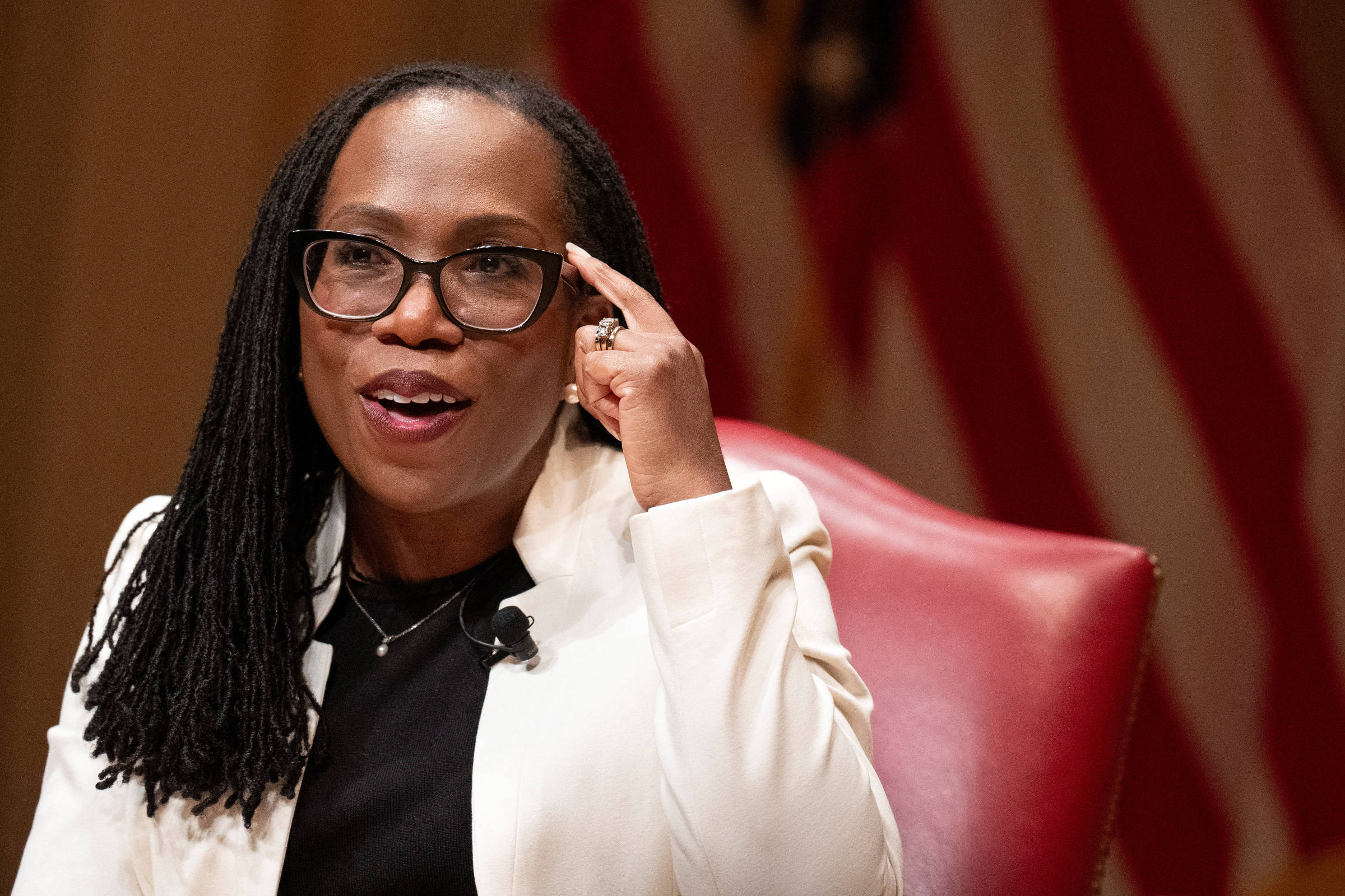 A juíza da Suprema Corte Ketanji Brown Jackson, na Biblioteca do Congresso americano, em Washington (Foto: Jacquelyn Martin/13.fev.25/via Reuters)
