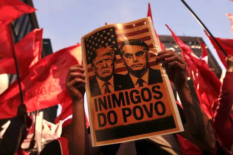 78% das menções nas redes criticam tarifas de Trump e a família Bolsonaro Foto: Reprodução