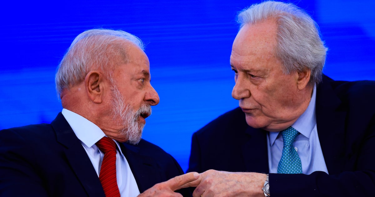 Ministério da Justiça prioriza PEC da Segurança e três projetos na nova legislatura Presidente da República, Luiz Inácio Lula da Silva, e o ministro da Justiça, Ricardo Lewandowski, durante evento no Palácio do Planalto (Foto: WILTON JUNIOR)