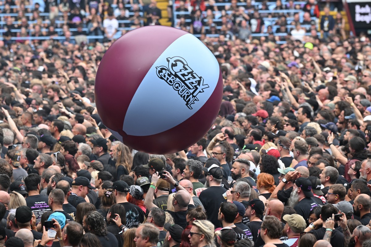 Ozzy Osbourne se despede do Black Sabbath em show emocionante na Inglaterra O festival Back to the Beginning, na Inglaterra, que marcou a despedida de Ozzy Osbourne dos palcos (Foto: AFP)