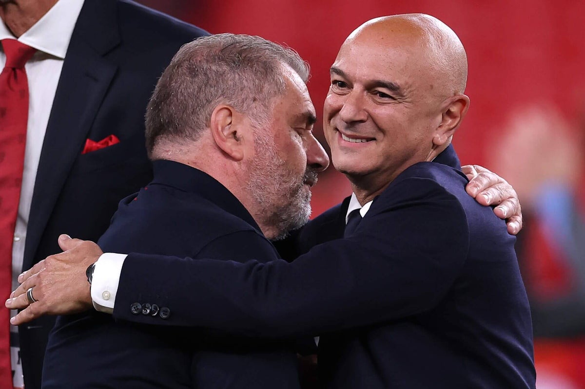 Daniel Levy revela dificuldade emocional ao demitir Ange Postecoglou do Tottenham