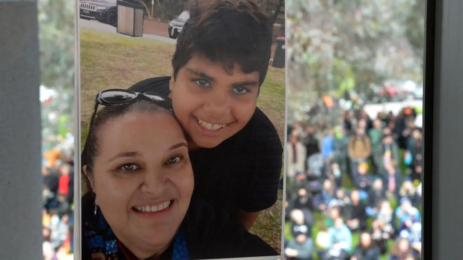 Dois homens são condenados à prisão perpétua pelo assassinato de menino indígena Cassius Turvey morreu devido a ferimentos na cabeça 10 dias após ter sido brutalmente agredido nos arredores de Perth (Foto: Getty Images)