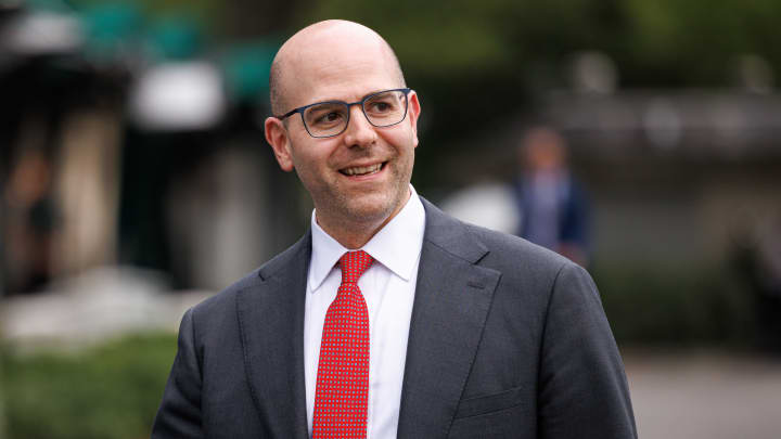 Trump indica Stephen Miran como novo governador do Fed dos EUA em substituição a Kugler