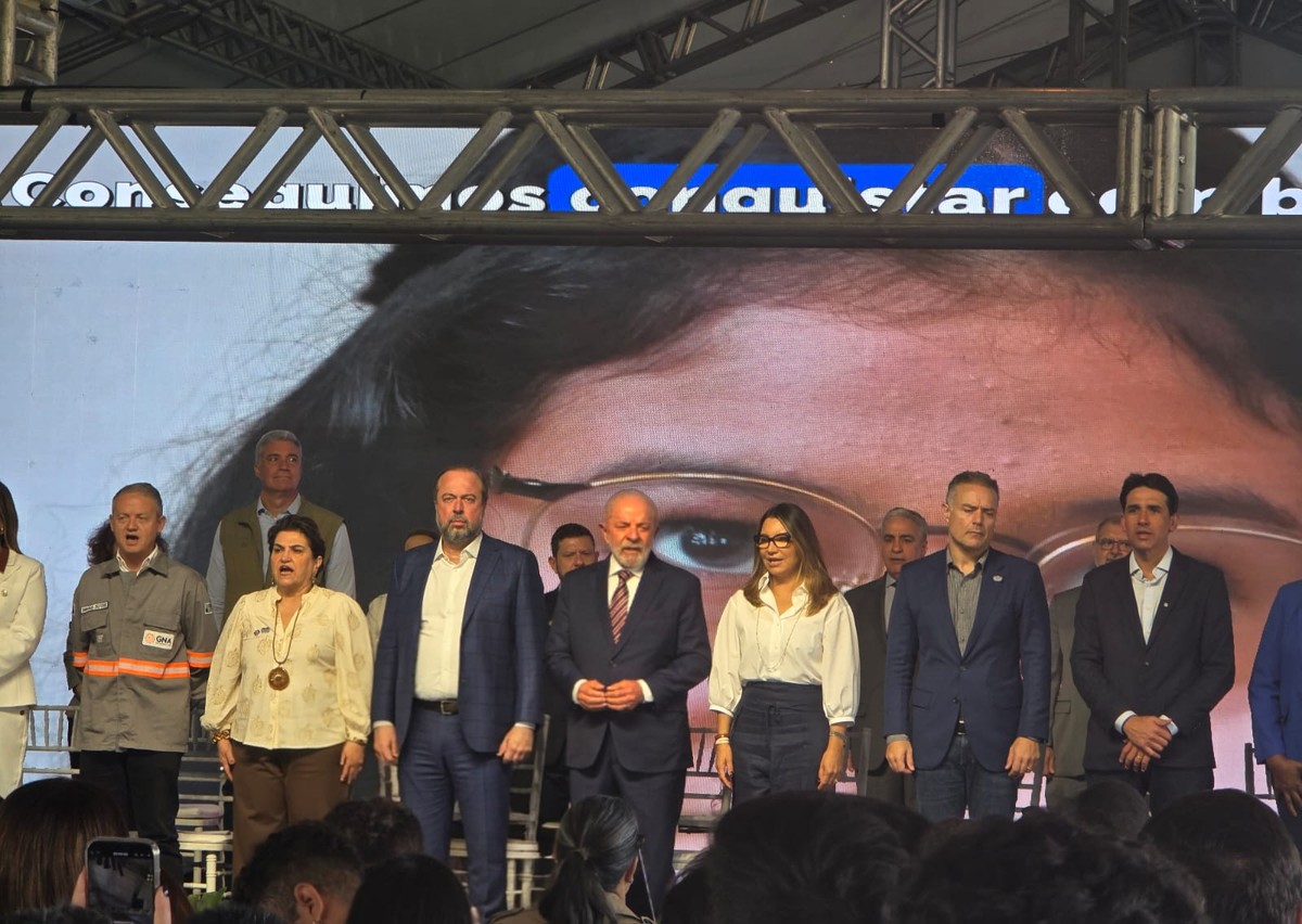 Lula propõe reforma do IR com isenção para rendimentos até R$ 5 mil Presidente Lula participa na manhã desta segunda-feira da Cerimônia de Inauguração da Usina Termelétrica GNA II, no Parque Termelétrico do Açu, em São João da Barra, no norte do Estado do Rio de Janeiro. (Foto: Bruno Rosa)