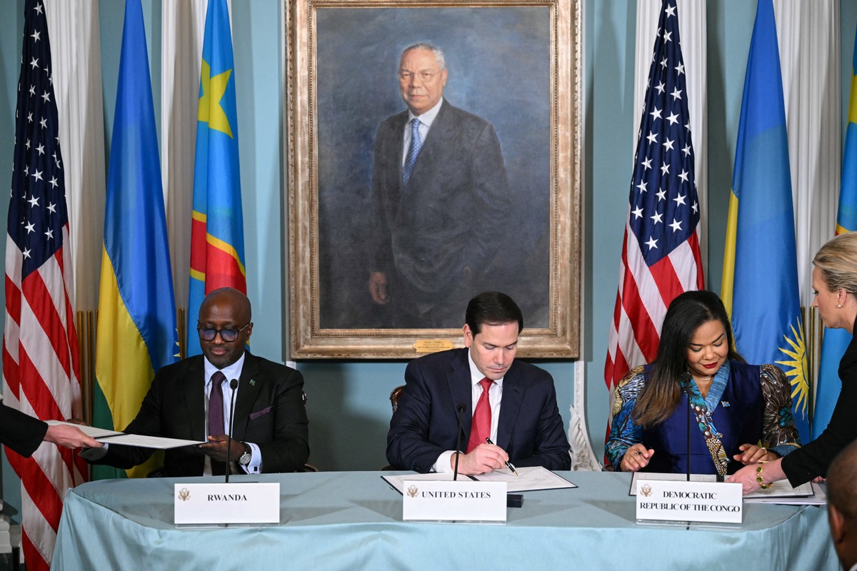 Ruanda e Congo assinam acordo em Washington para pôr fim a conflitos regionais Este é apenas o começo, não o fim: Ruanda e República Democrática do Congo assinam acordo para dar fim a conflito (Foto: MANDEL NGAN)