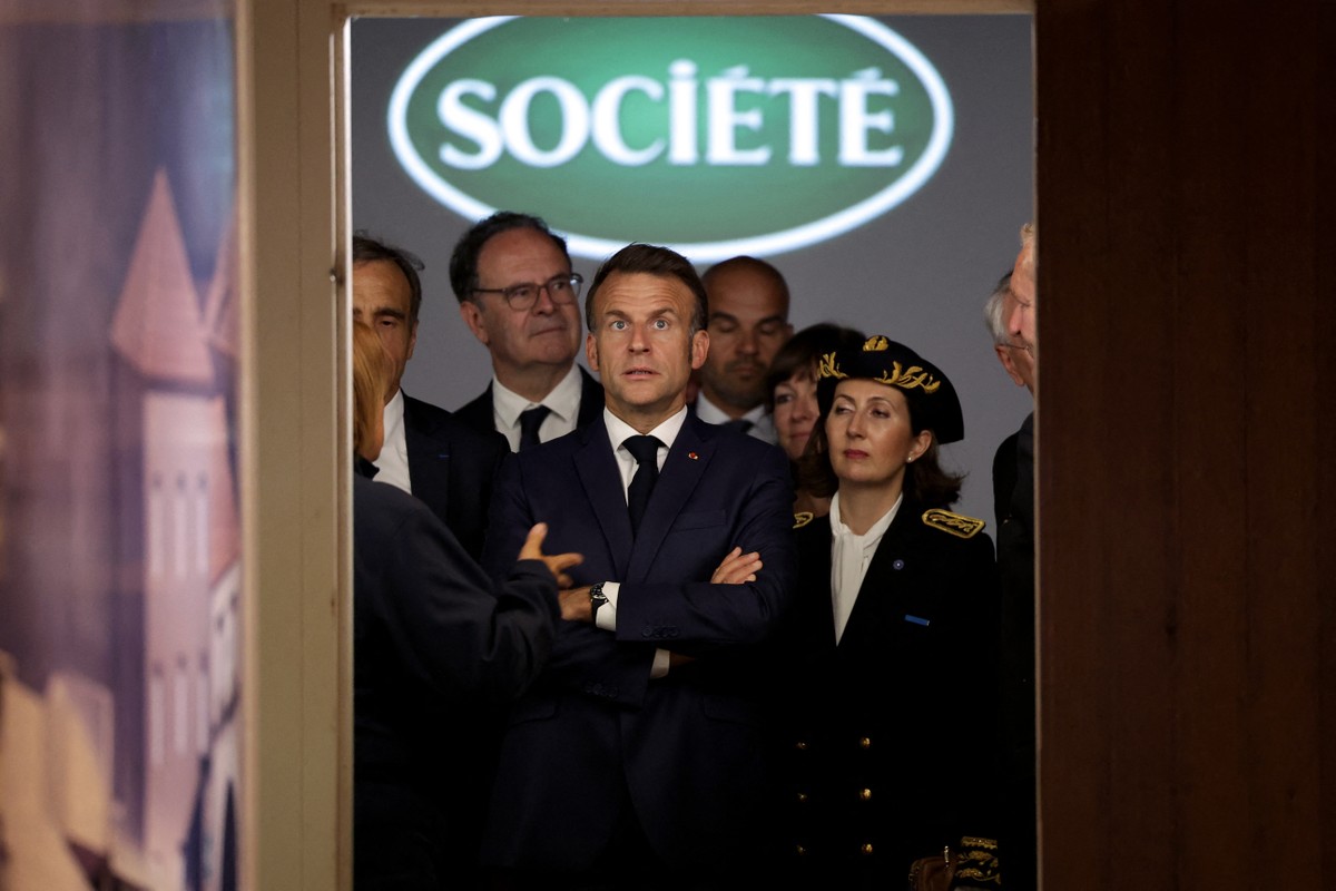 Macron promete retaliações ao Irã por prisão de cidadãos franceses A resposta não deve demorar: Macron ameaça Irã com retaliações por franceses encarcerados (Foto: VALENTINE CHAPUIS / AFP)