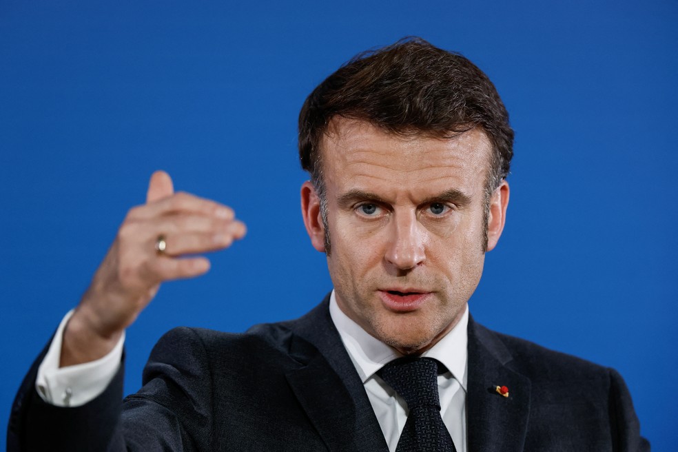 Reino Unido considera reconhecer Estado palestino após declaração da França O presidente da França, Emmanuel Macron, fala durante uma coletiva de imprensa após uma cúpula especial de líderes da União Europeia para discutir a guerra na Ucrânia e a defesa europeia, em Bruxelas, na Bélgica. (Foto: REUTERS/Christian Hartmann)
