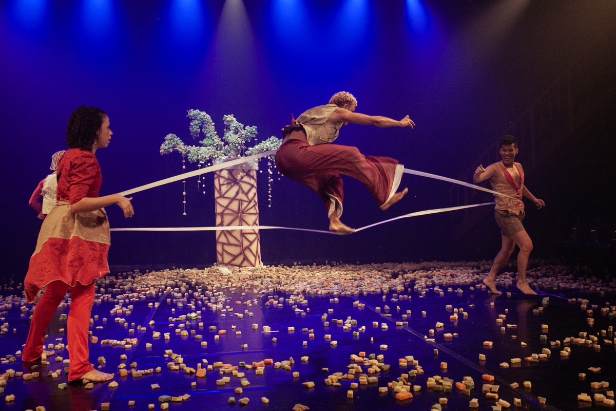 Zona Norte recebe shows gratuitos e festival de dança neste fim de semana Pé de cachimbo adapta a dança para crianças com TEA: espetáculo abre hoje o festival no Angel Vianna (Foto: Divulgação)