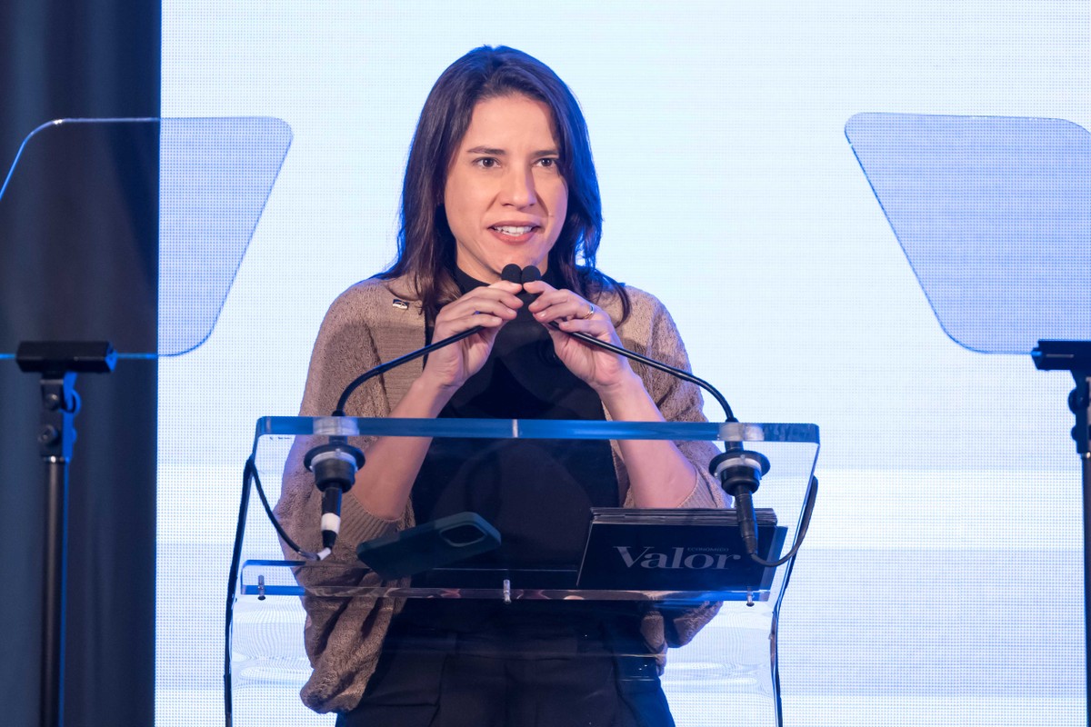 Parentesco entre denunciante e conselheiro de contas é usado por grupo de Raquel Lyra Raquel Lyra: contratos suspensos no TCE, mas com recurso adiante (Foto: Willian Volcov/Valor)
