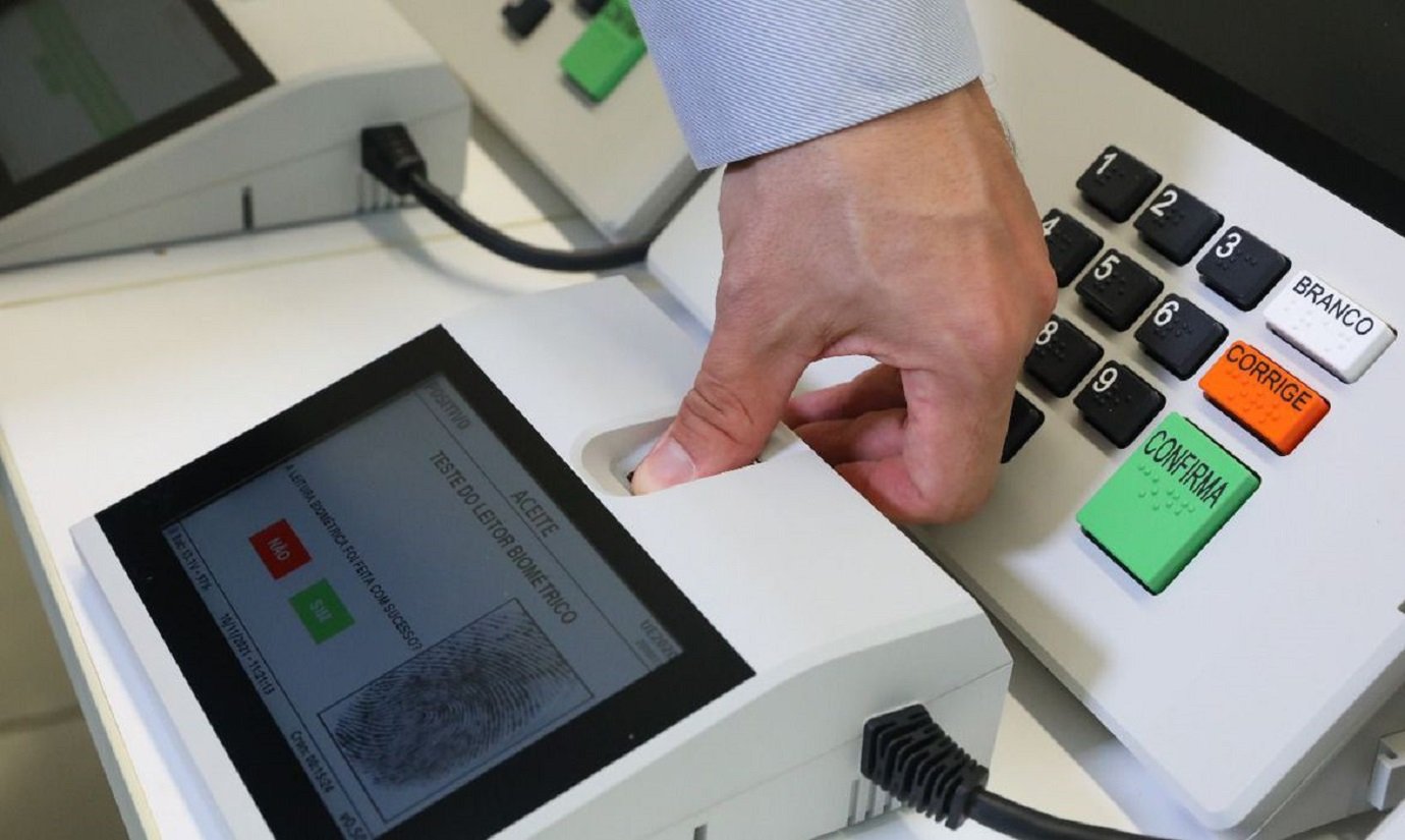Brasil lidera inovações e se destaca no cenário global Cadastramento eleitoral por meio da biometria abrange hoje todos os 26 estados brasileiros mais o Distrito Federal e alcança 85,75% do eleitorado apto (Foto: Abdias Pinheiro/SECOM/TSE/Agência Brasil)