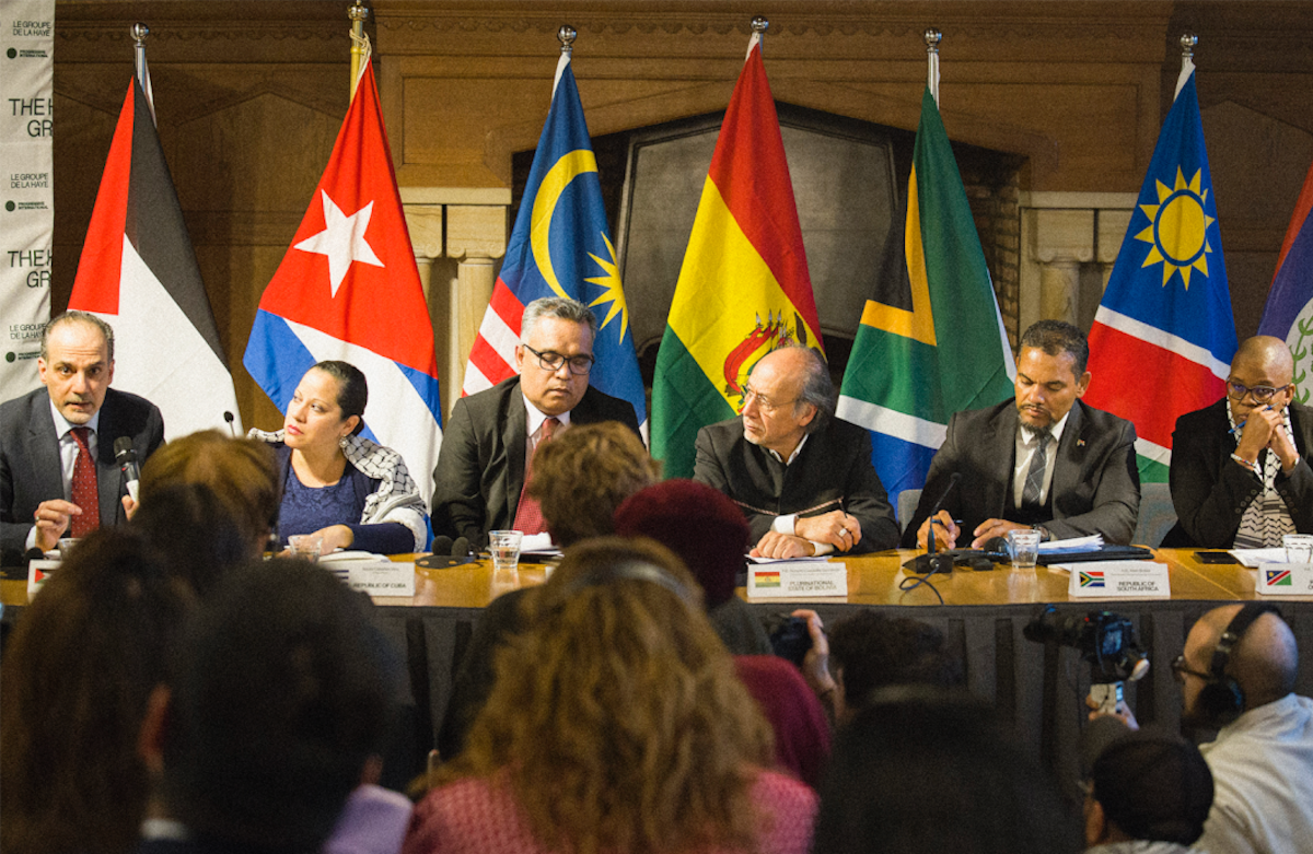 Petro promove cúpula do Grupo de La Haya para ações contra ofensiva em Gaza Reunião do Grupo de La Haya, durante sua declaração inaugural em La Haya (Países Baixos), no dia 31 de janeiro de 2025. (Foto: Reprodução)