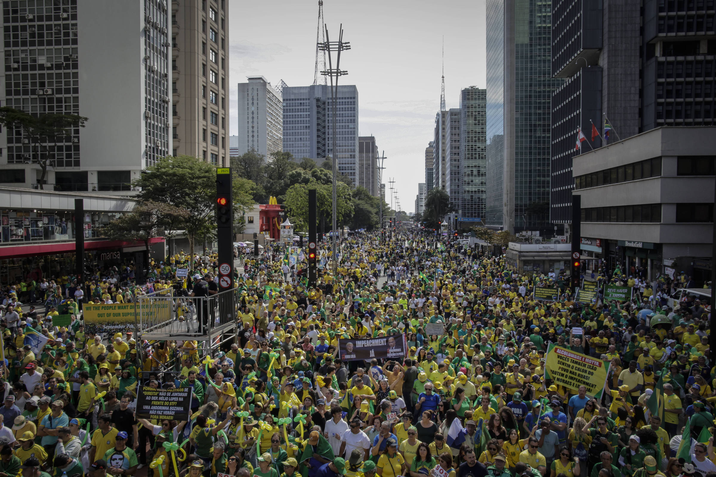 Ato a favor da anistia de Bolsonaro e contra o ministro Alexandre de Moraes, na avenida Paulista, em São Paulo (Foto: Reprodução)