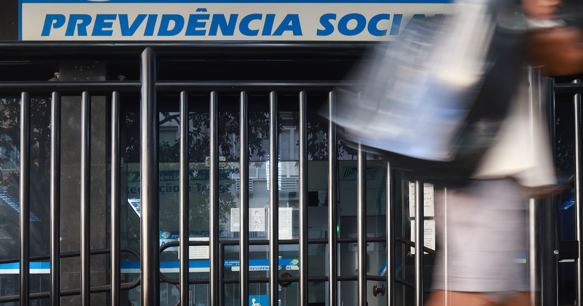 Associações e sindicatos arrecadaram dinheiro com descontos de mensalidades não autorizadas na folha de pagamento do INSS (Foto: Pedro Kirilos/Estadão)