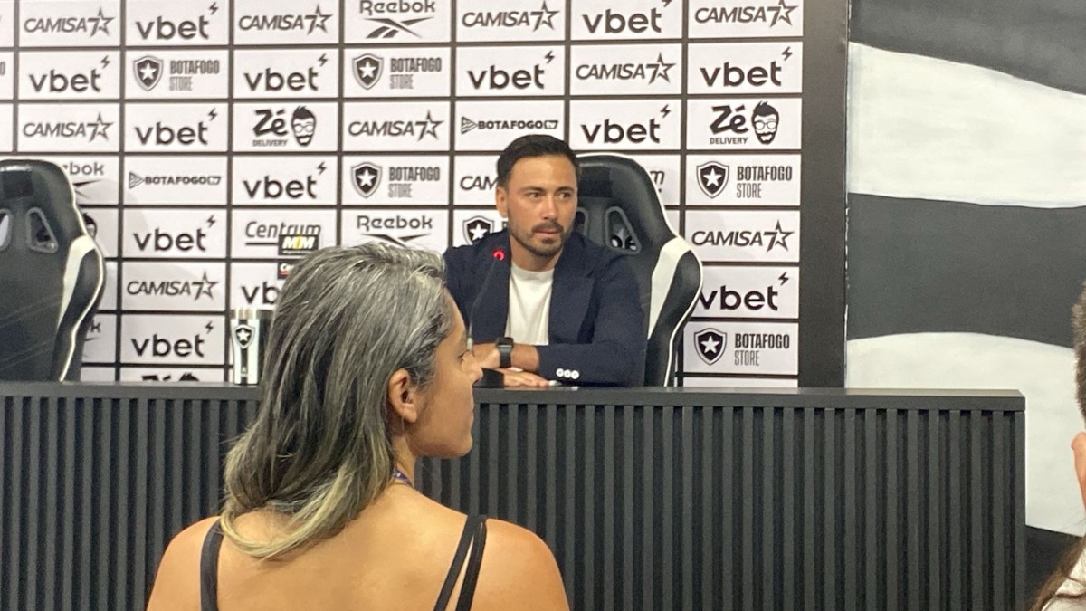 Davide Ancelotti assume comando do Botafogo e inicia nova etapa na carreira Davide Ancelotti foi apresentado oficialmente pelo Botafogo nesta segunda-feira (Foto: João Pedro Fragoso)
