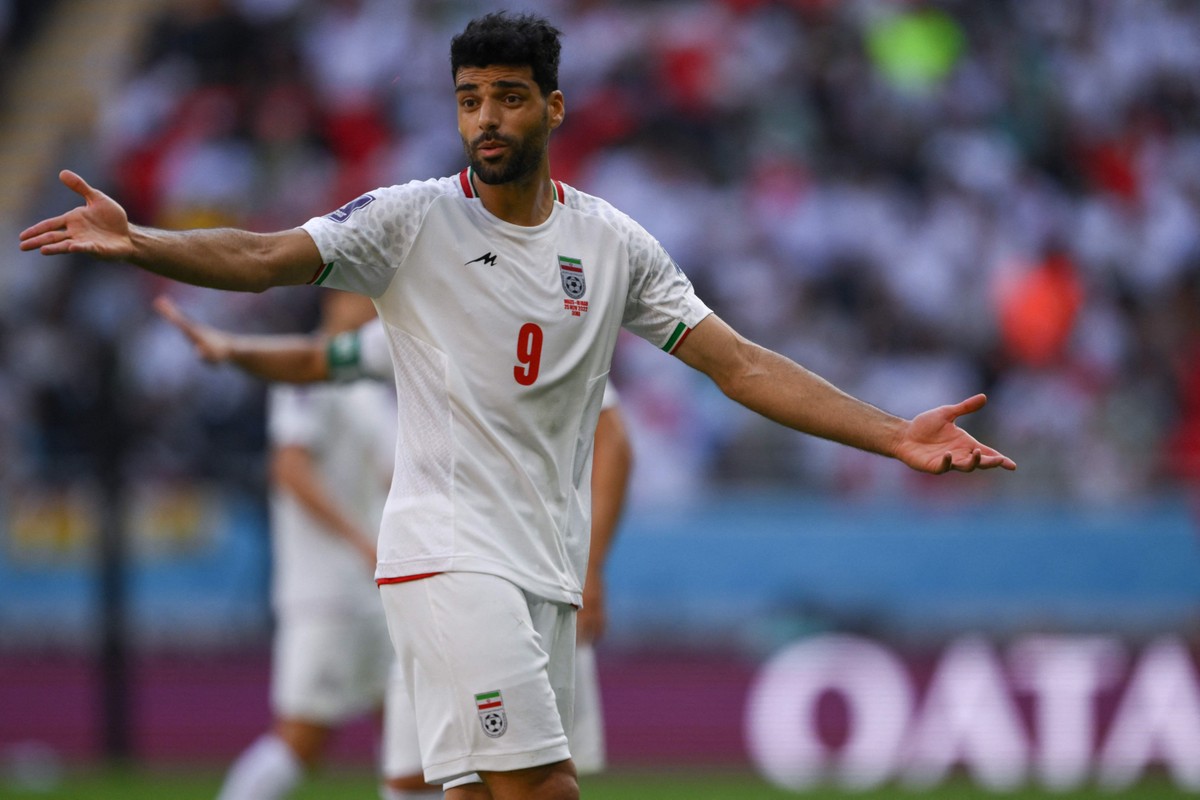 Atacante da Inter deixa Teerã após doze dias preso e pode viajar para os EUA Copa do Mundo de Clubes: após doze dias preso em Teerã, Mehdi Taremi, da Inter, deixa capital e poderá viajar para os EUA (Foto: Nicolas Tucati/AFP)