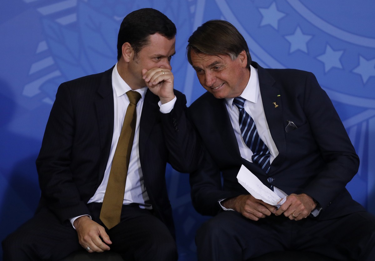 Ministro da Justiça, Anderson Torres, e o presidente Jair Bolsonaro (Foto: Cristiano Mariz/Agência O Globo)