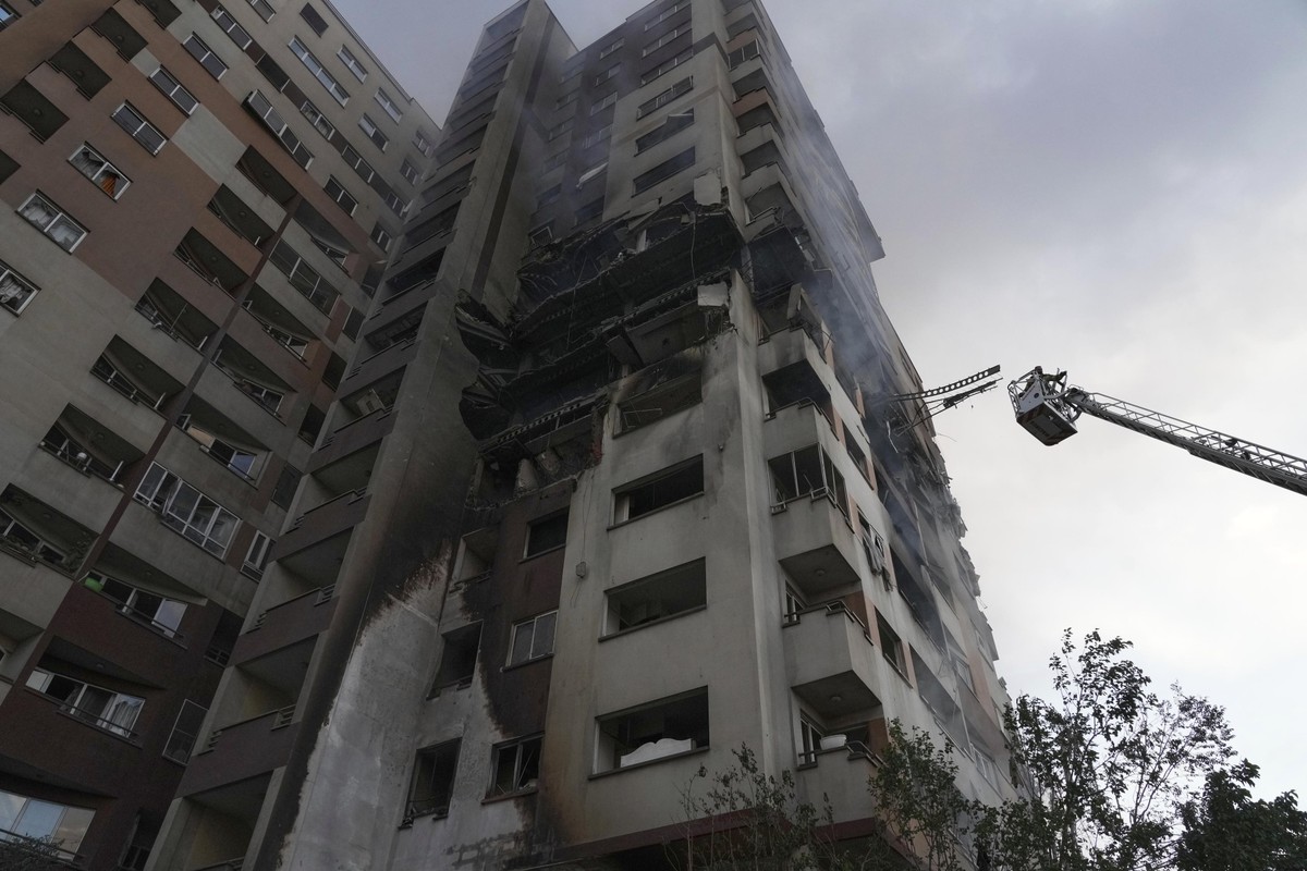Israel ataca Irã (Foto: Vahid Salemi/AP)