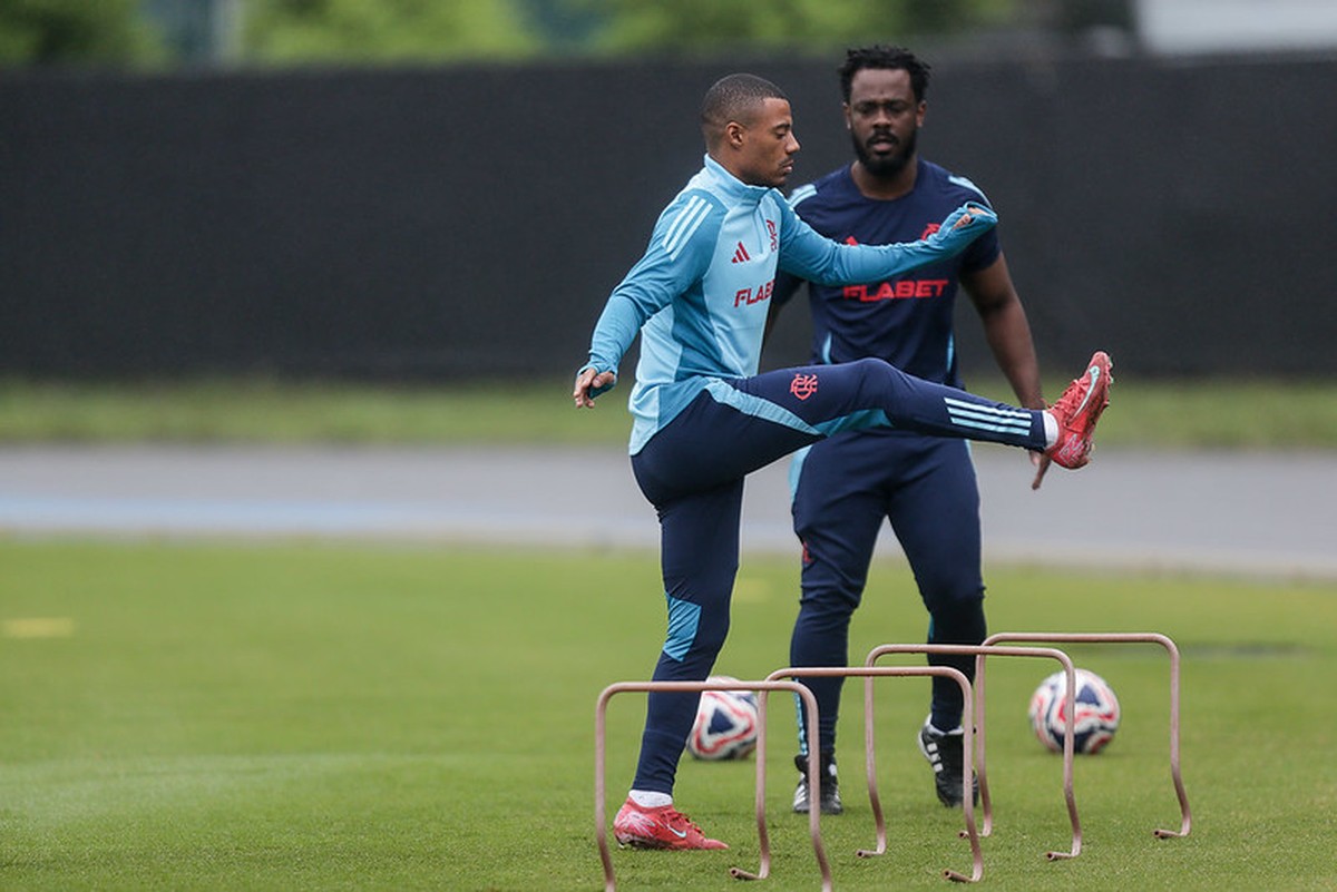 De la Cruz ainda na transição (Foto: Flamengo)