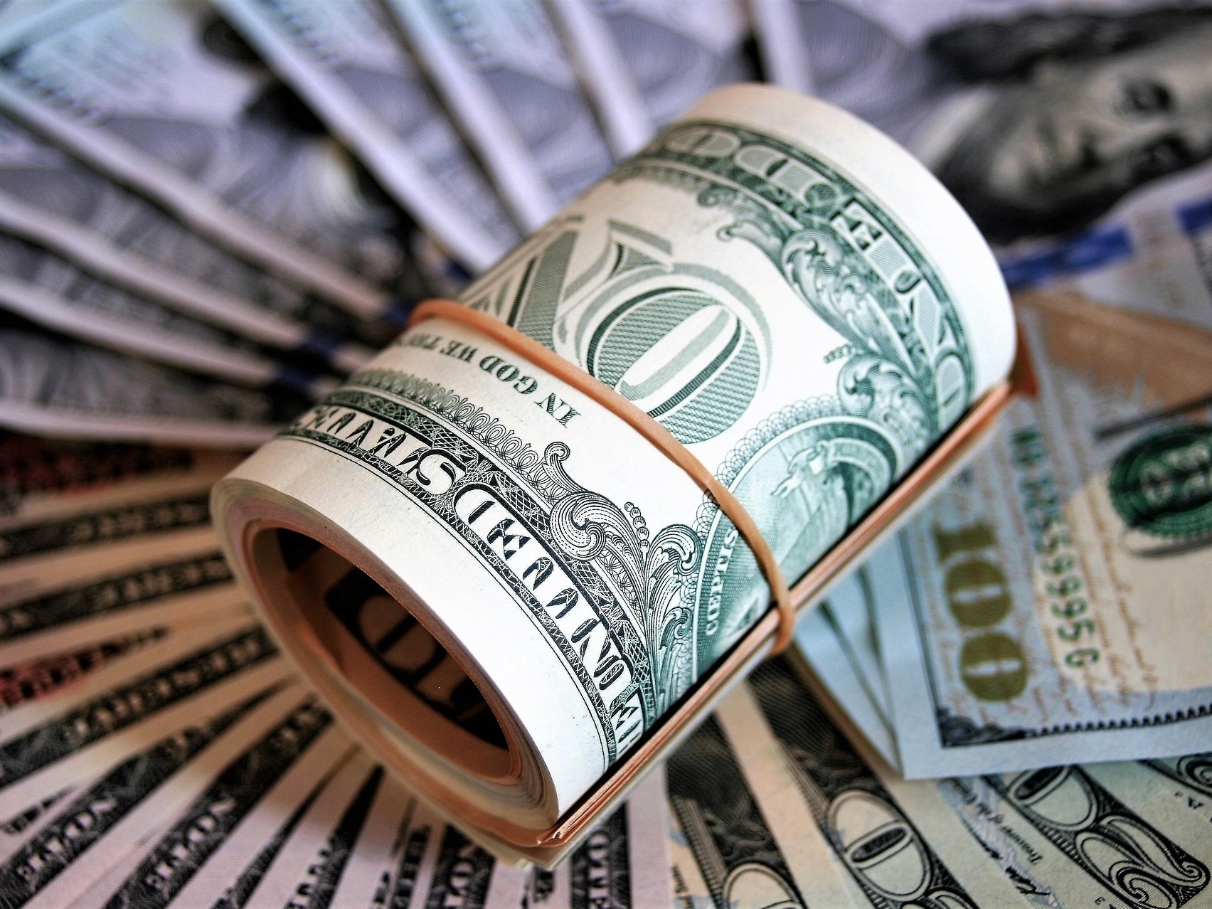 Dólar inicia a semana em alta com expectativas sobre novas tarifas de Trump Dólar, Moeda, Dinheiro, Câmbio (Foto: Pixabay)