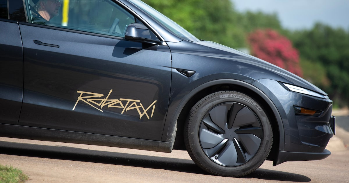 Robotáxis devem crescer de 1.500 para 35.000 unidades nos EUA até 2030, aponta Goldman A receita anual dos robotáxis da Tesla poderia chegar a US$ 7 bilhões, segundo projeção do banco. (Foto: Bloomberg)