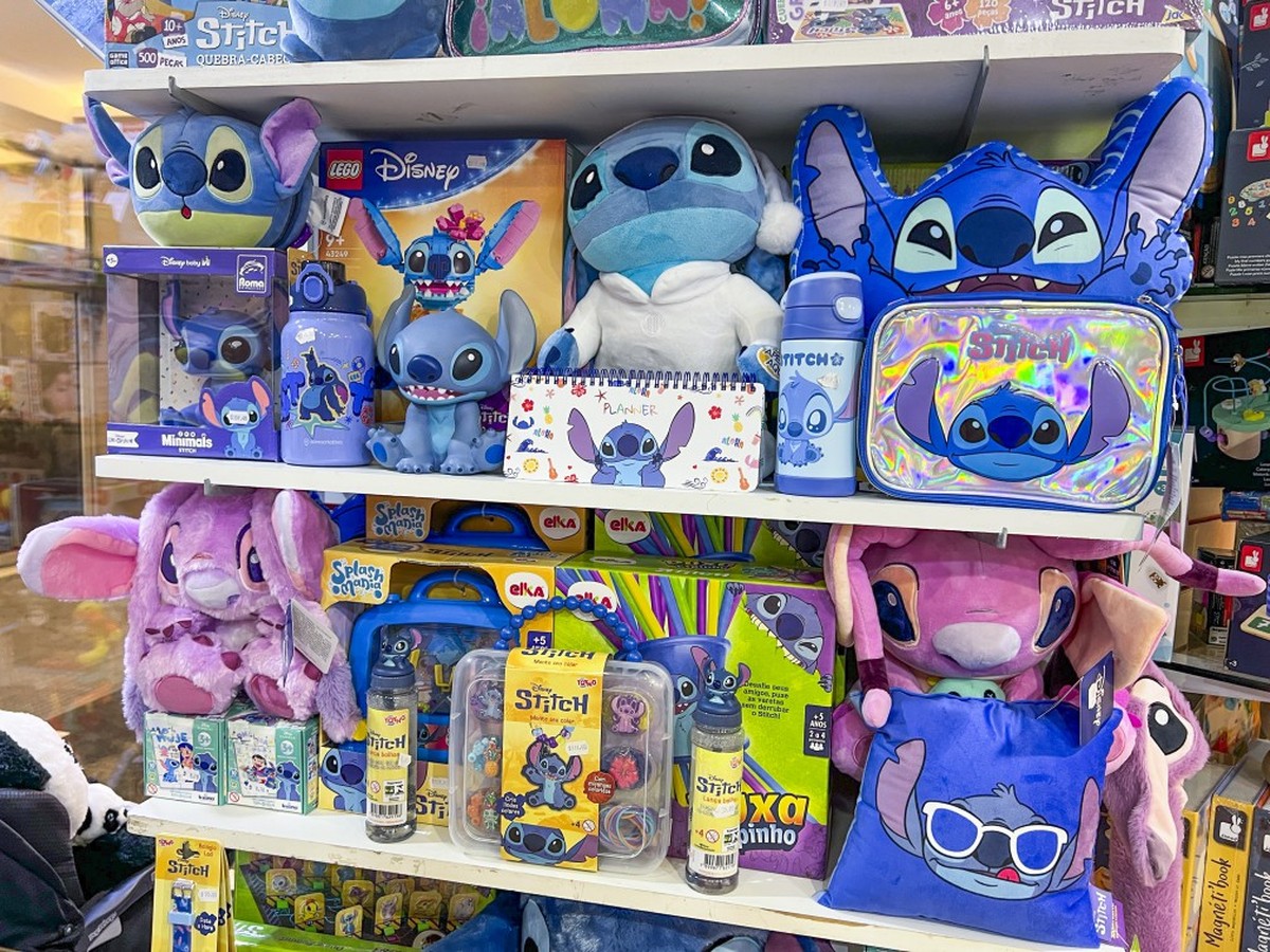 Stitch estampa diversos produtos. Na foto, loja no Shopping Tijuca (Foto: Guito Moreto)