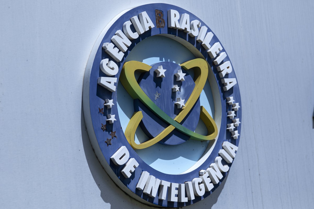 Símbolo da Abin na fachada da agência (Foto: Antonio Cruz/Agência Brasil/02-03-2023)
