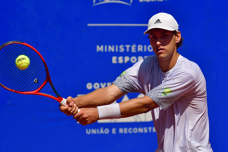 Mateo Reyes e mais dois atletas são flagrados em doping no challenger de Bogotá Foto: Reprodução