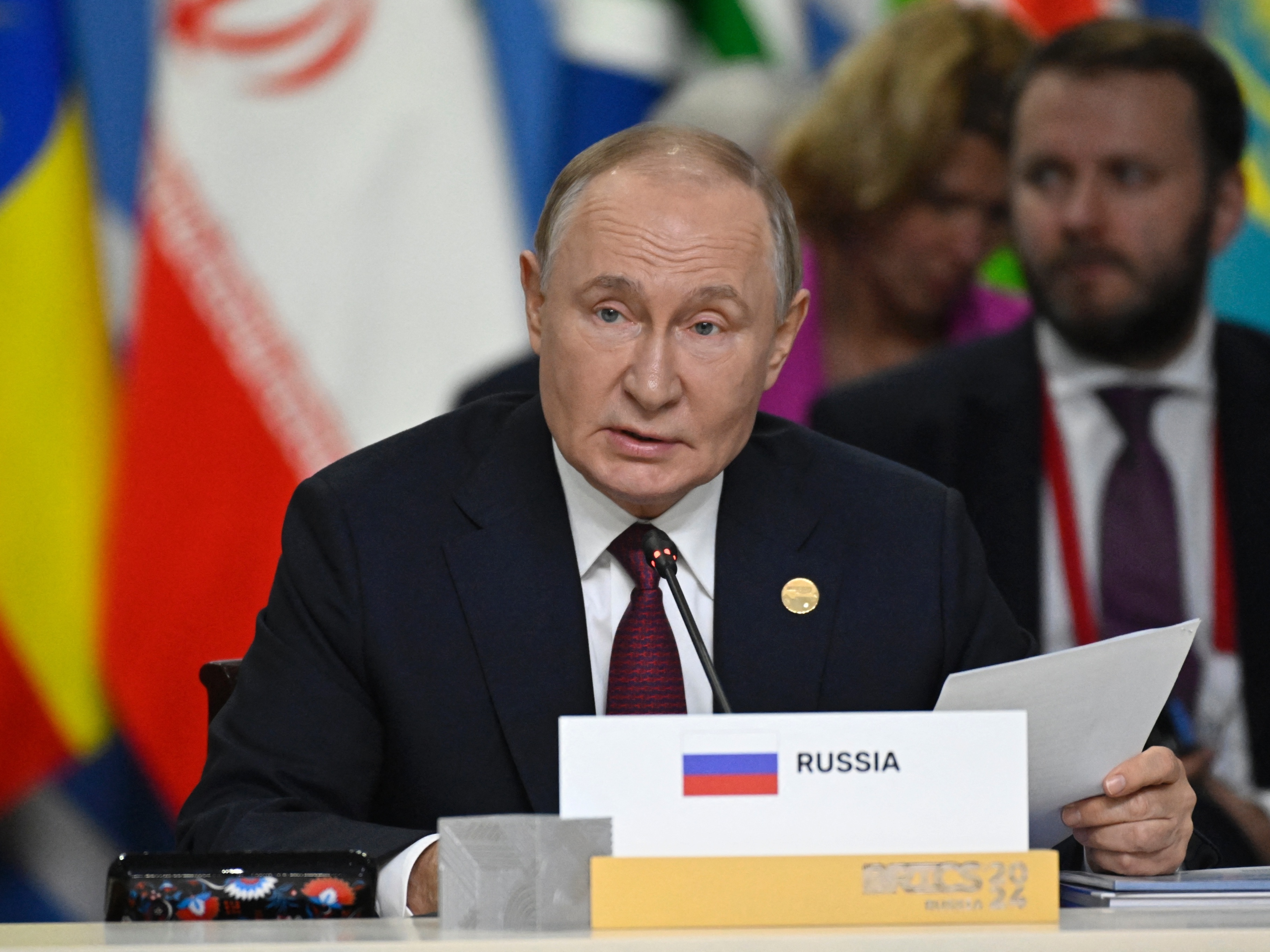 Putin pode enfrentar prisão se participar da cúpula dos Brics no Brasil Putin é alvo de mandado de prisão do TPI desde 2023 (Foto: Alexander NEMENOV / POOL / AFP)