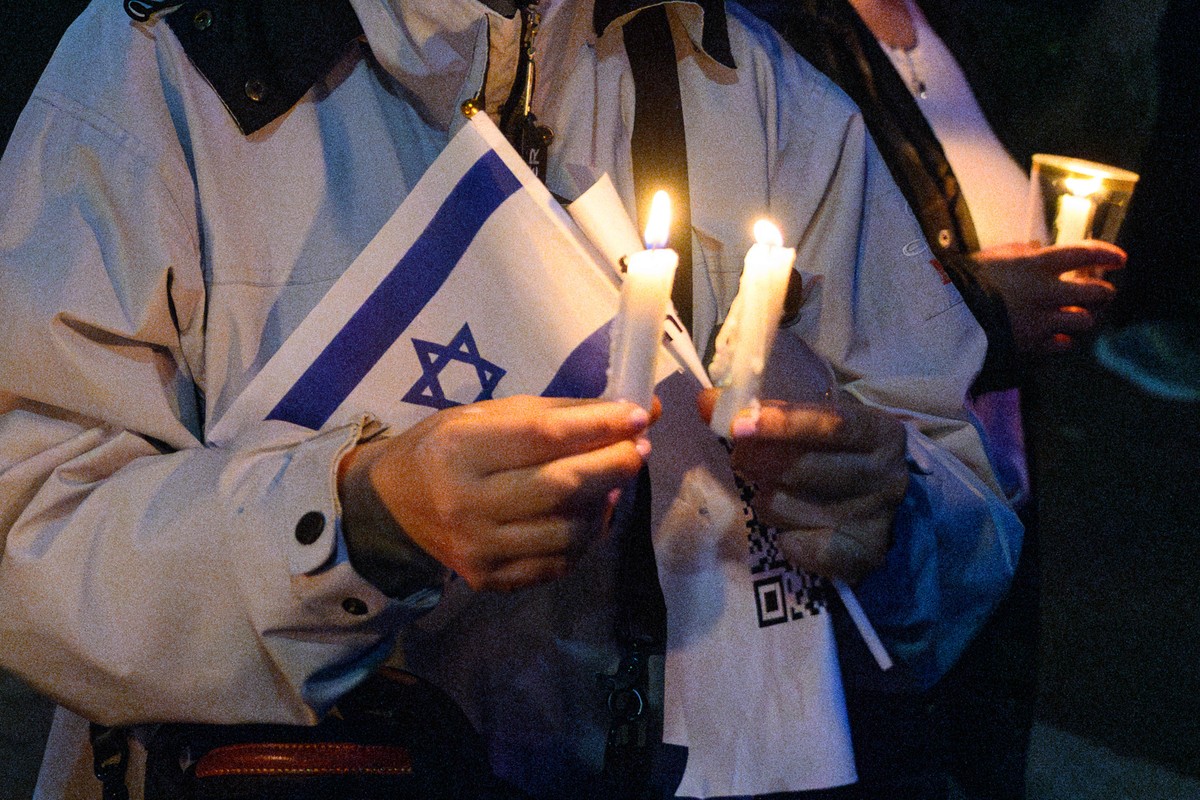 Ato contra o antissemitismo após atentado que matou dois funcionários da embaixada israelense em Washington (Foto: Mandel Ngan/AFP)