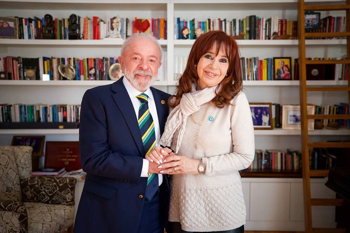 Novo pede convocação de chanceler por visita a Kirchner na Câmara dos Deputados Presidente Luiz Inácio Lula da Silva em visita à ex-presidente da Argentina Cristina Kirchner, que cumpre prisão domiciliar (Foto: Reprodução/Instagram/Cristina Kirchner)