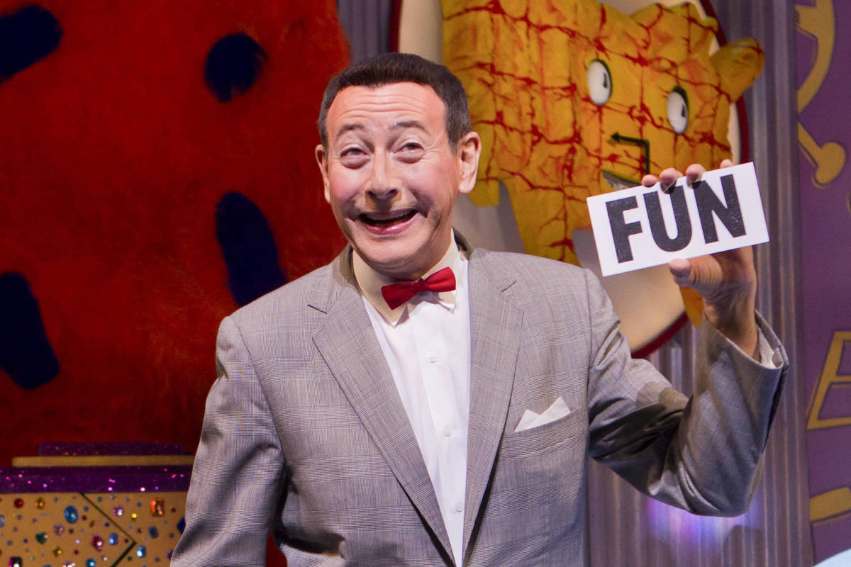 'Pee-wee como Ele Mesmo' revela controvérsias sobre Paul Reubens e seu legado Paul Reubens como Pee-Wee Herman no 'The Pee-wee Herman Show', em 2023 (Foto: Sara Krulwich/The New York Times)