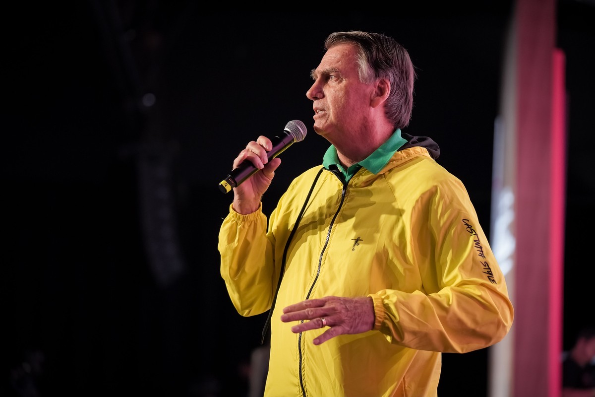 Governador do PL participa de ato na Paulista apesar da baixa com Bolsonaro Ex-presidente Jair Bolsonaro discursa em evento do PL Mulher (Foto: Divulgação/PL)
