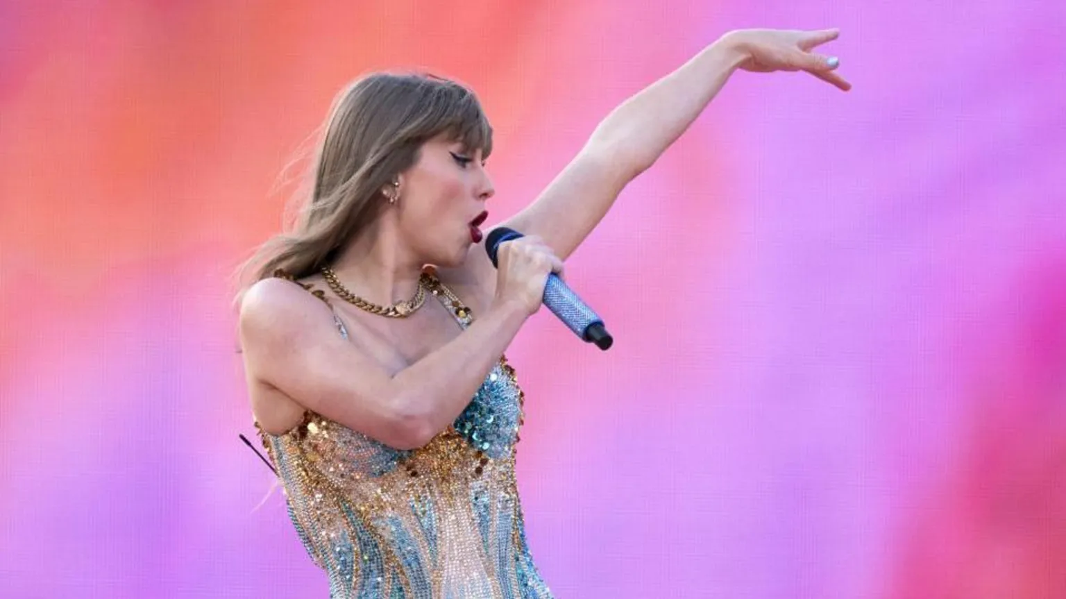 Sírio é acusado de planejar ataque durante show de Taylor Swift em Viena Dezenas de milhares de fãs compraram ingressos para os shows de Taylor Swift em Viena. (Foto: Press Association)