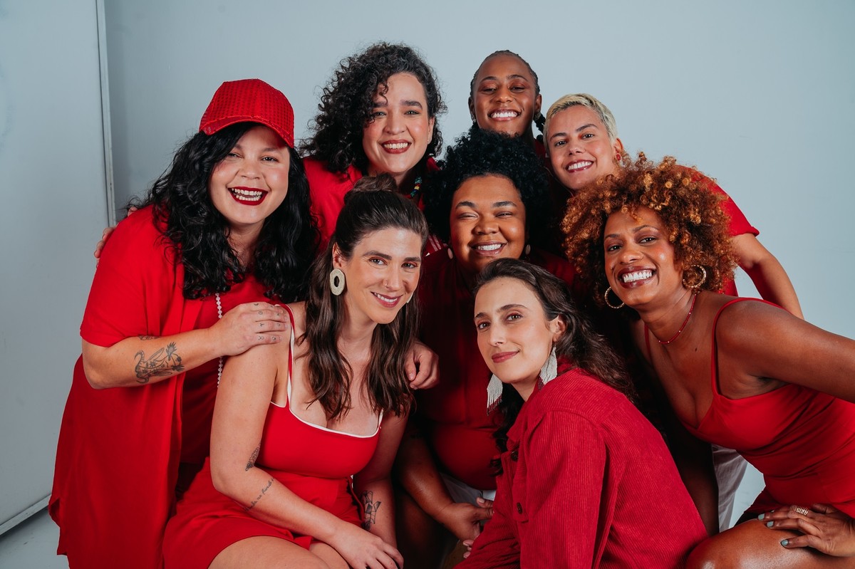 Sambistas. Da esquerda para a direita Barbara Guimarães, Karina, Thay Carvalho, Cecília Cruz, Silvia Duffrayer; embaixo, Maria Angélica Marino, Giselle Sorriso e Mariana Solis (Foto: Divulgação / Thaty Aguiar)