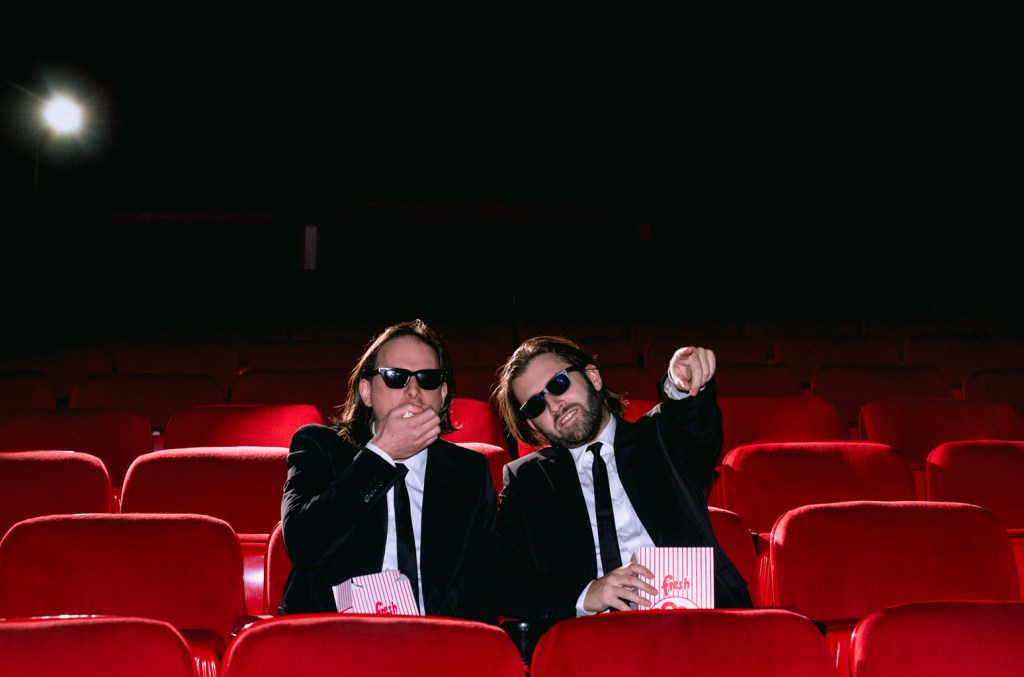 Zeds Dead retorna ao Red Rocks com novo álbum ousado e cheio de surpresas Esta semana marca a 11ª edição do show da dupla no Red Rocks, onde eles atraem fãs fervorosos que "nos permitem existir fora das tendências." (Foto: Reprodução)