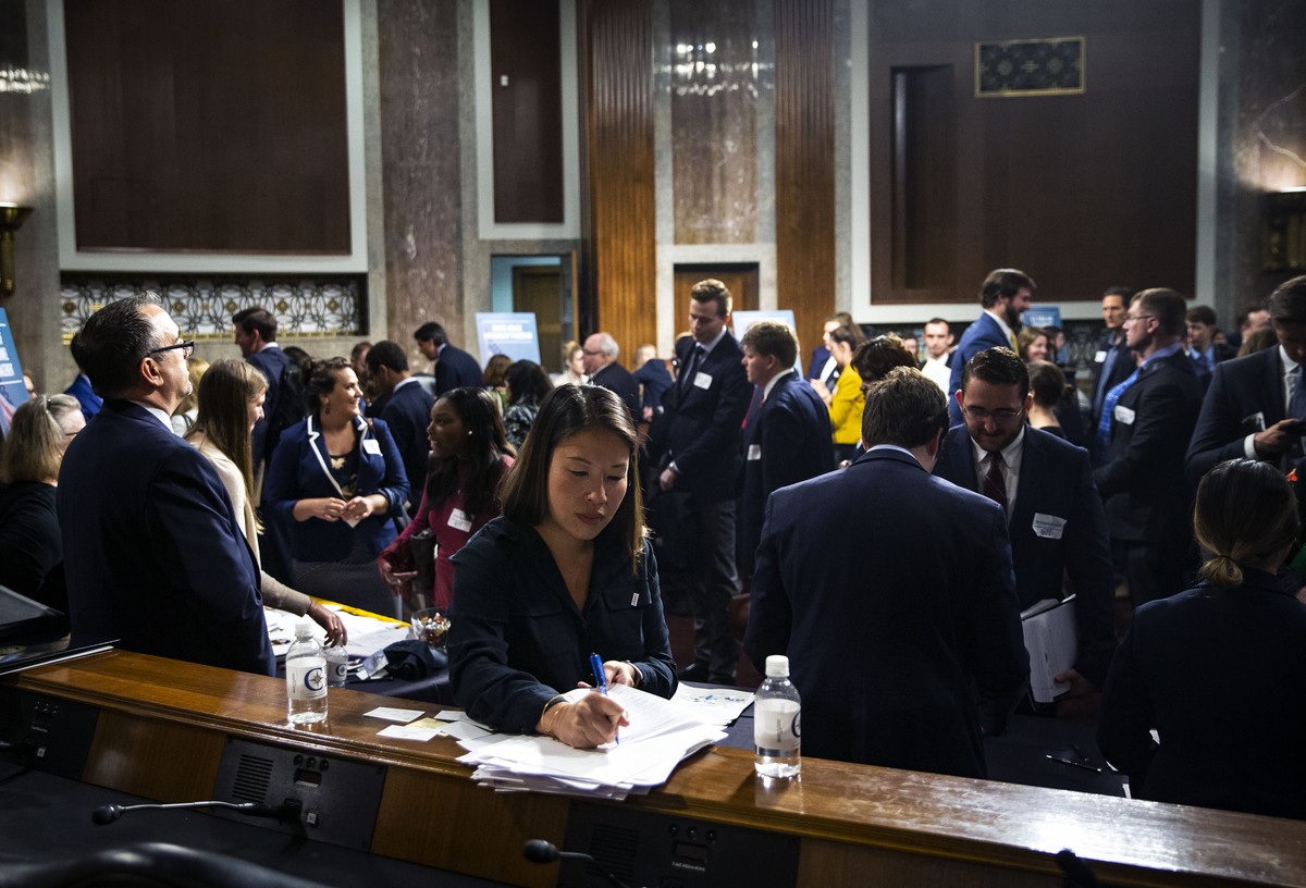 Feira de empregos em Washington, em 2018 (Foto: Al Drago/The New York Times)