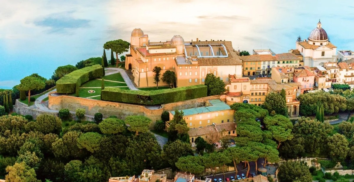 Castelo de R$ 12 bilhões será o destino de férias do Papa Leão XIV Castel Gandolfo, a residência de veraneio dos papas (Foto: Catholic Institute of Technology)