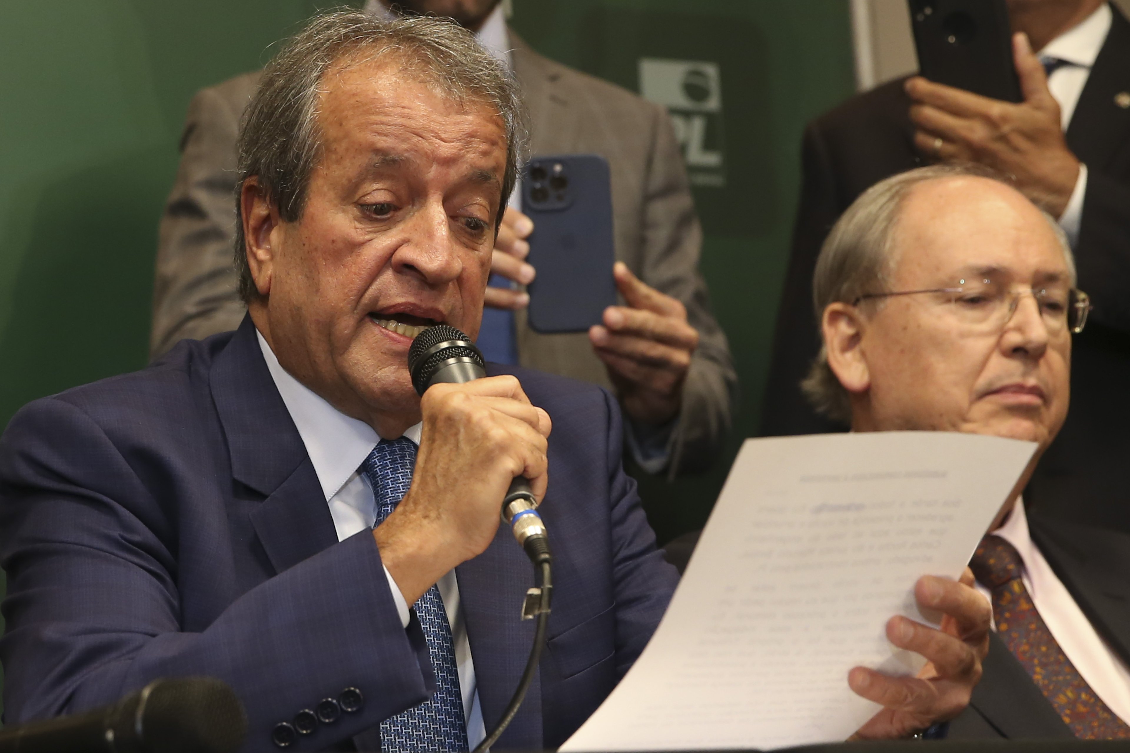 Partido de Bolsonaro critica operação da PF e defende colaboração do ex-presidente Valdemar Costa Neto: segundo o presidente do PL, Bolsonaro colabora com as investigações e não há motivos para medidas consideradas por ele desproporcionais. (Foto: Valter Campanato/Agência Brasil)