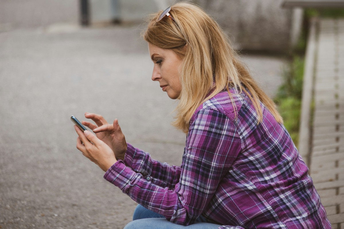 Mulheres envelhecem e lidam melhor com a raiva, revela estudo sobre comportamento