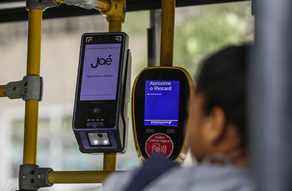 Prefeitura de Jaé orienta idosos a evitarem postos e prevê alta demanda na sexta-feira A partir de sábado, 2 de agosto, Jaé substitui definitivamente o Riocard nos modais municipais do Rio — Foto: Gabriel de Paiva / Agência O Globo / 09-07-2025