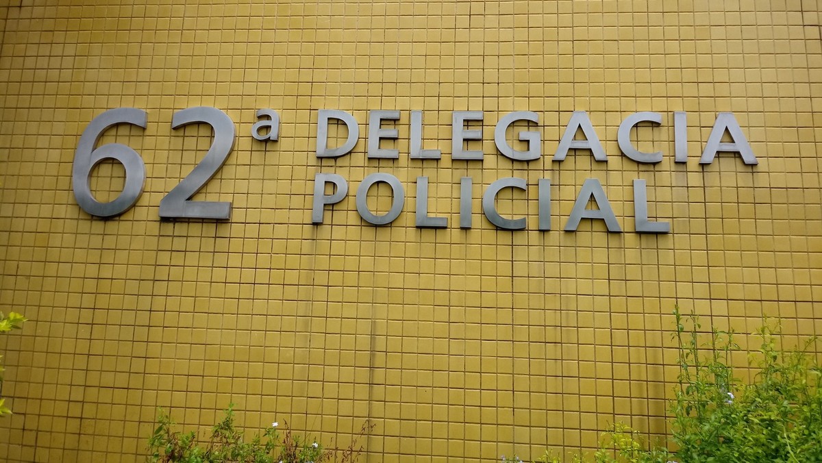 Namorado é preso por torturar e extorquir mulher envolvida em golpe do amor Fachada da 62 DP (Foto: Reprodução)