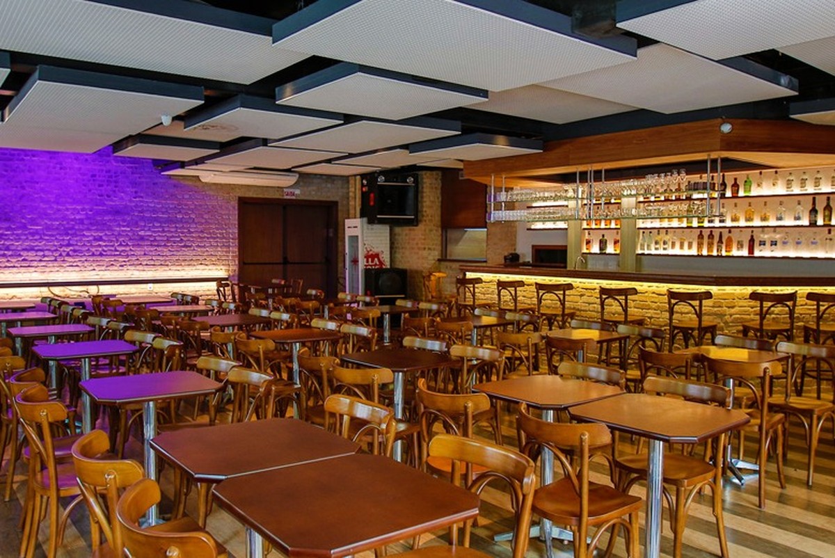 Casa de shows de bossa nova reabre com novo espaço e mais atrações após sete anos O novo salão da casa de shows Vinicius, em Ipanema (Foto: Divulgação)