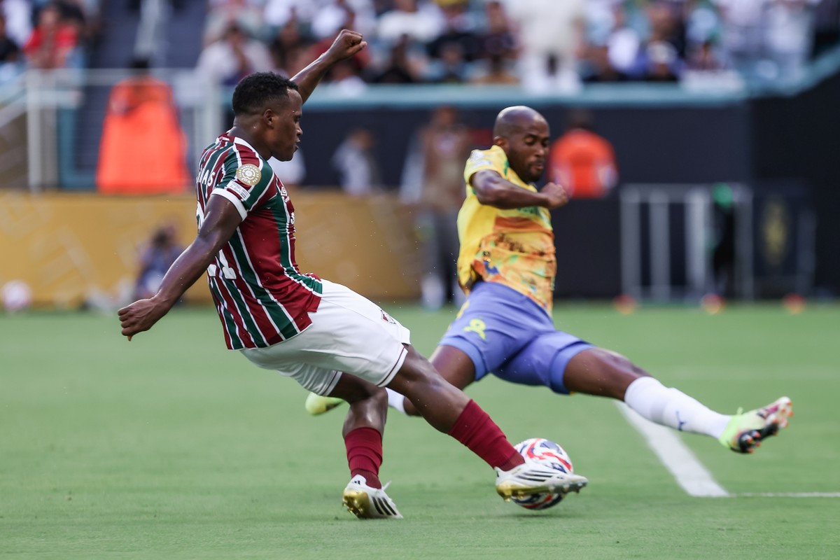 Fluminense conquista vaga, mas perde coragem em desafio internacional Fluminense garantiu classificação às oitavas de final como segundo colocado do Grupo F (Foto: LUCAS MERÇON / FLUMINENSE F.C.)