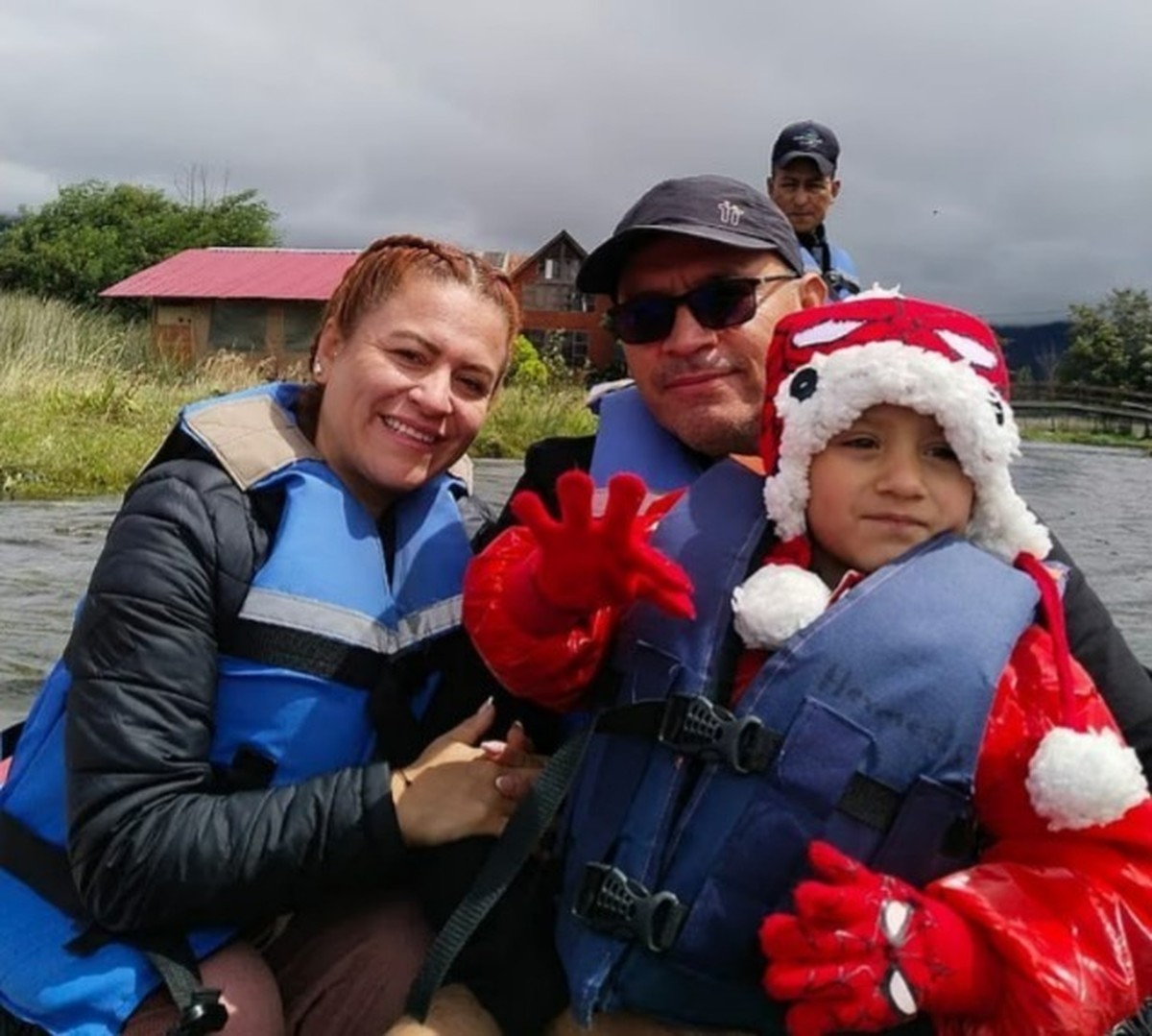 Família é encontrada morta em resort na Colômbia após relatar cheiro forte Família é encontrada morta após reclamar de cheiro forte em quarto de resort na Colômbia (Foto: Redes Sociais)